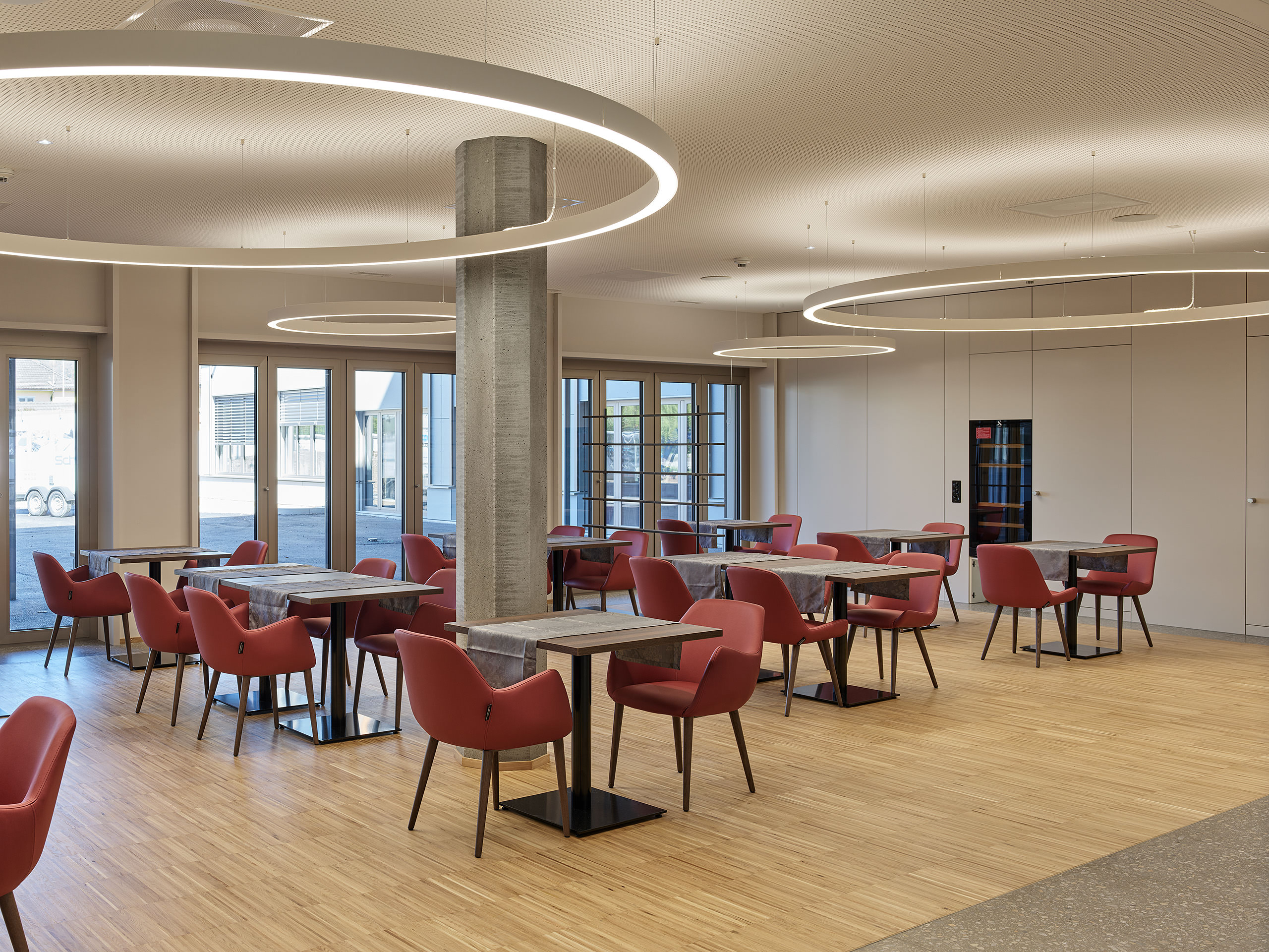 Ahp0068 AIQ4 008692 J2560